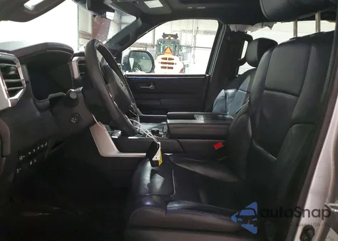 2024 Toyota Sequoia Sr5 из США, поврежденный, VIN 7SVAAABA6RX026884
